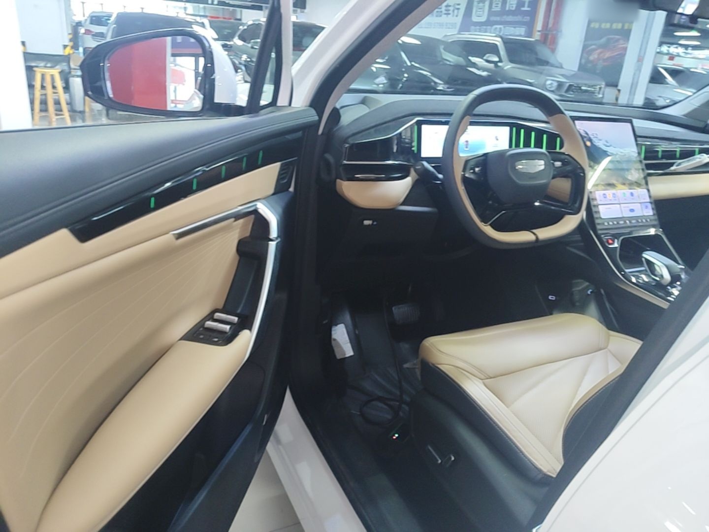 Geely Auto FX11 2023 1.5TD DCT Prestige Edition — снимка 18