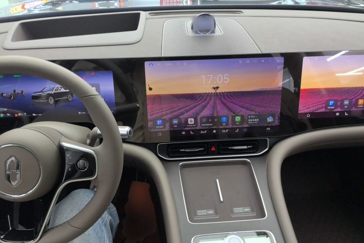 Used Hima AITO M9 2025 Extended-Range Ultra Version 52 kWh 6-Seater
