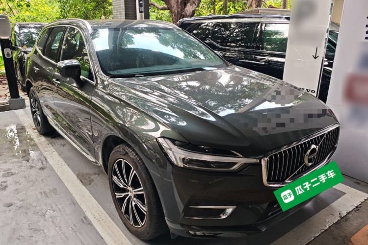 Used Volvo XC60 2021 T5 4x4 Zhiya Luxury Edition Front Right 45 Deg