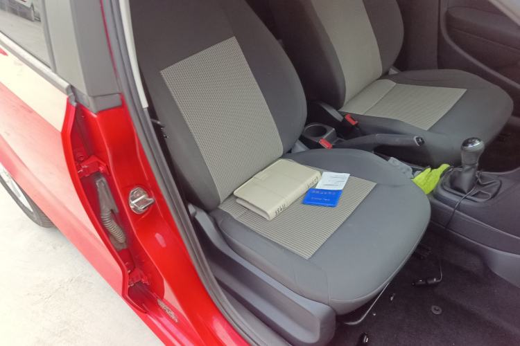 Used Volkswagen Polo 2016 1.4L Manual Fashion Model Right Front Seat