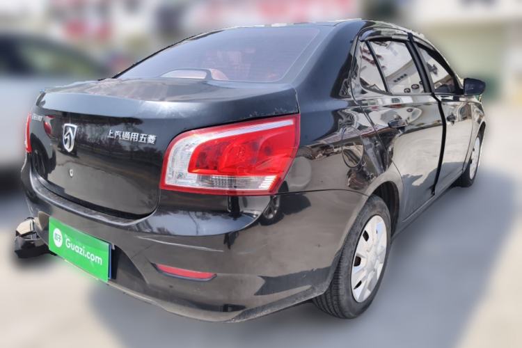 Used Baojun 630 2014 1.5L manual standard version
