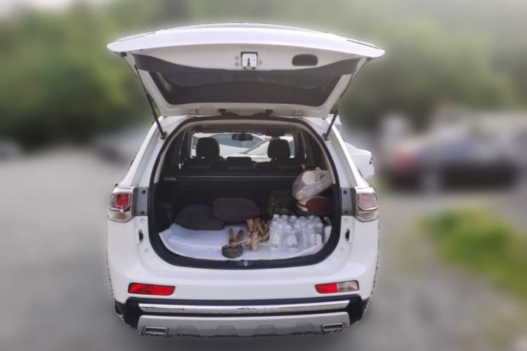 Used Mitsubishi Outlander 2013 2.0L 4x4 Urban Navigation Edition 5 Seats Trunk