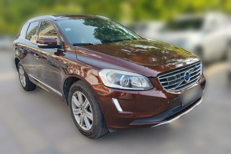 Used Volvo XC60 2015 T5 AWD Zhiyuan Edition Front Right 45 Deg