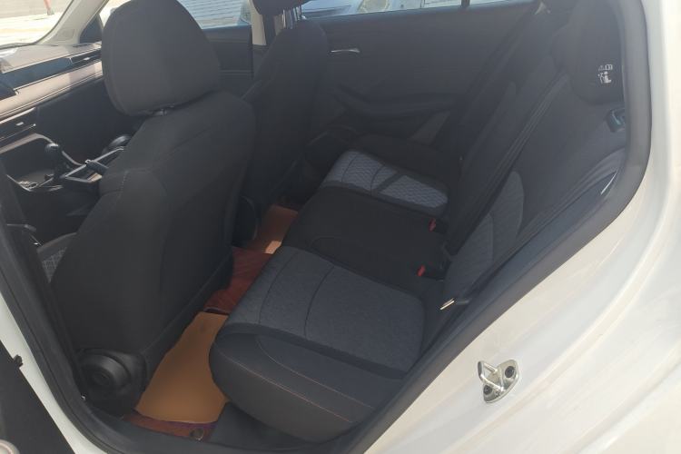 Used Roewe i5 2023 1.5L Manual Comfort Edition