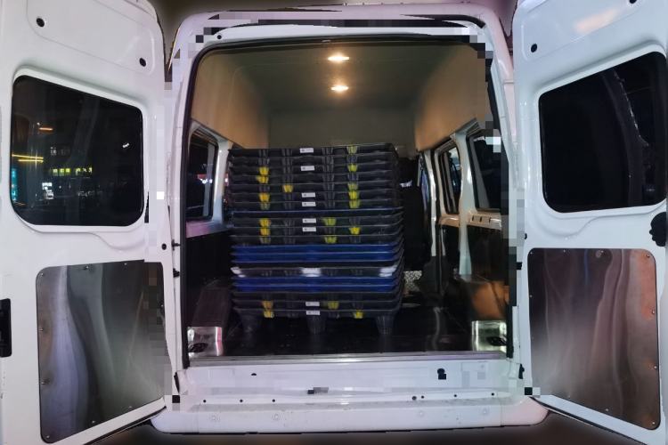 Used JMC Fushun 2025 2.0T 6MT Diesel Short-Wheelbase Mid-Height Commercial Multi-Purpose Passenger Vehicle 5/6 Seats
