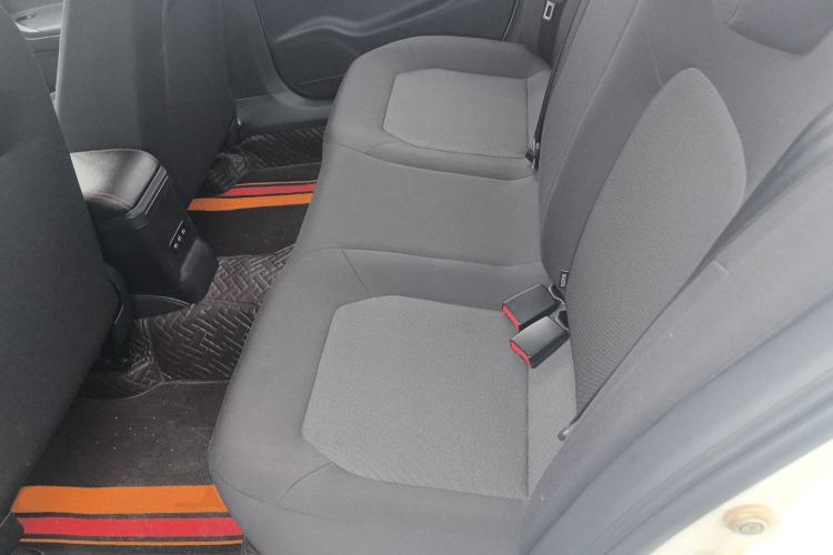 Used Volkswagen Jetta 2015 Value Edition 1.6L Manual Fashionable Style
