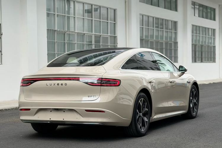 Used Hima Luxeed S7 2024 Pro Rear-Drive Long-Range Version
