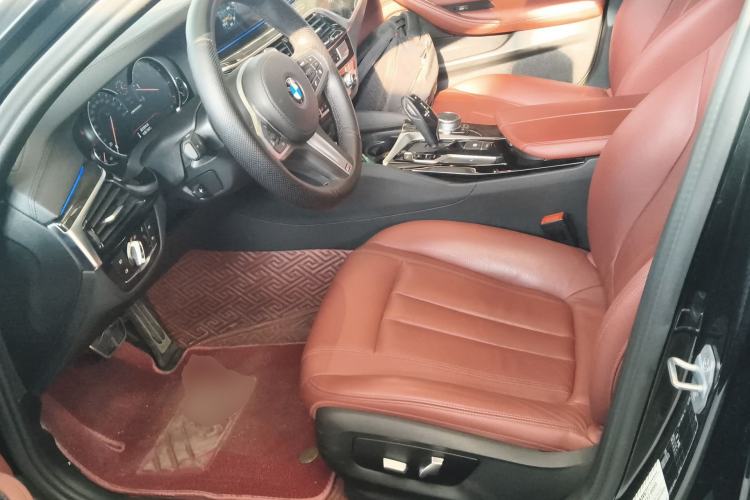 Used BMW 5 Series 2018 Restyled 530Li Leading Edition M Sport Package Left Front Seat