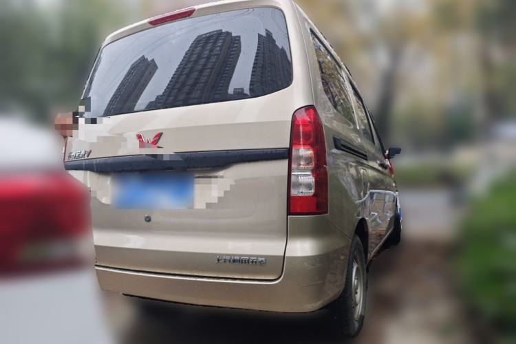 Used Wuling Hongguang V 2022 1.5L Jingqu Version Hydraulic Power Steering LAR