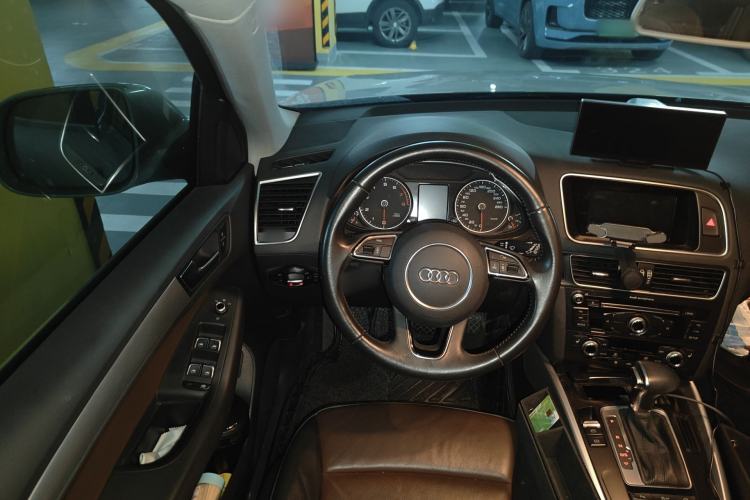 Used Audi Q5 2016 40 TFSI Technology Edition Steering Wheel