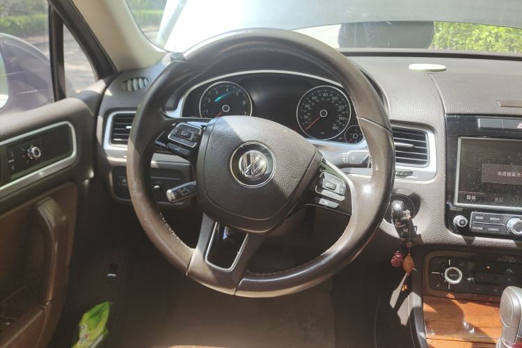 Used Volkswagen Touareg  Steering Wheel