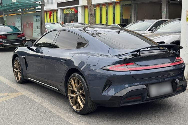 Used Xiaomi Auto SU7 2024 Four-Wheel Drive Ultra-Long Range Advanced Intelligent Driving Max Edition