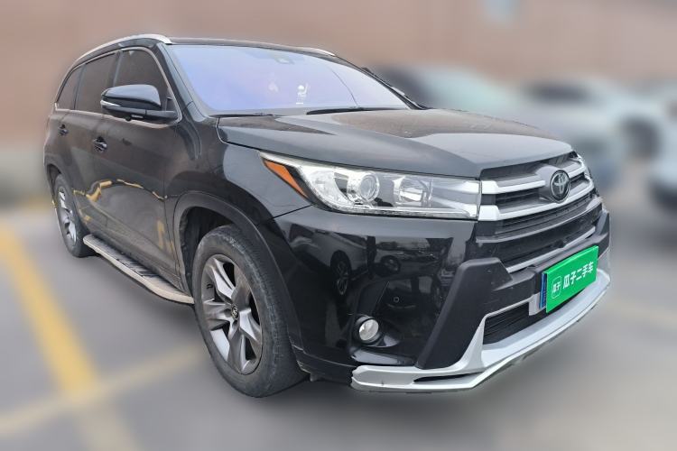 Used Toyota Highlander 2018 2.0T Four-Wheel Drive Luxury Edition 7 Seats China V Emission Standard Front Right 45 Deg