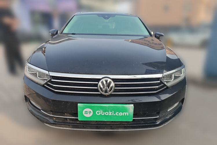 Used Volkswagen Magotan 2017 330TSI DSG Luxury Model Front