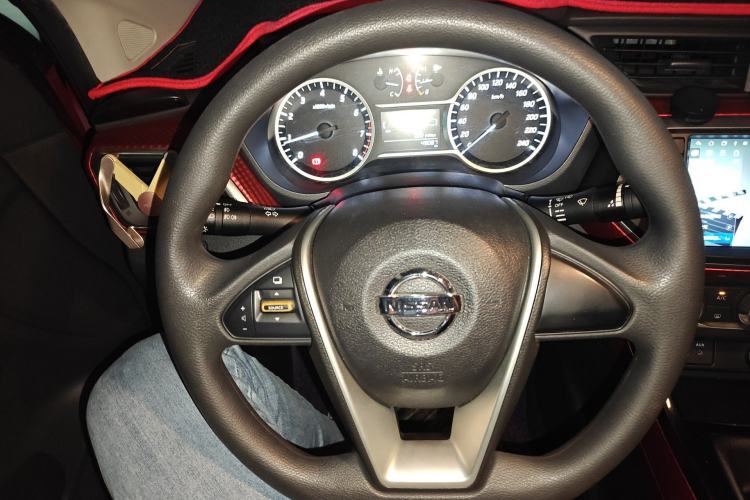 Used Nissan Lannia 2016 1.6L Manual Cool Edition
