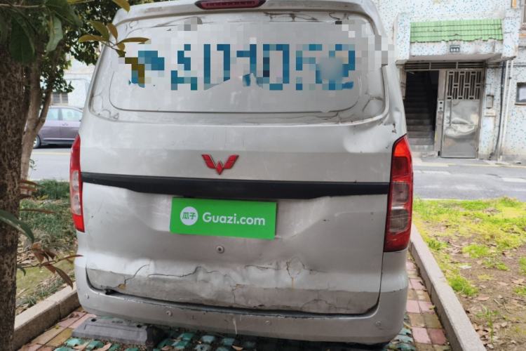 Used Wuling Hongguang V 2019 1.5L Jingqu Edition Sealed-Window Vehicle China VI LAR
