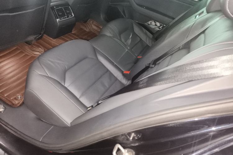 Used Volkswagen Phideon 2019 380TSI Two-Wheel Drive Business Edition China V Standard Left Rear Seat