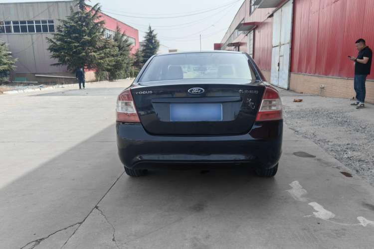 Used Ford Focus 2013 Sedan Classic 1.8L Manual Base Model