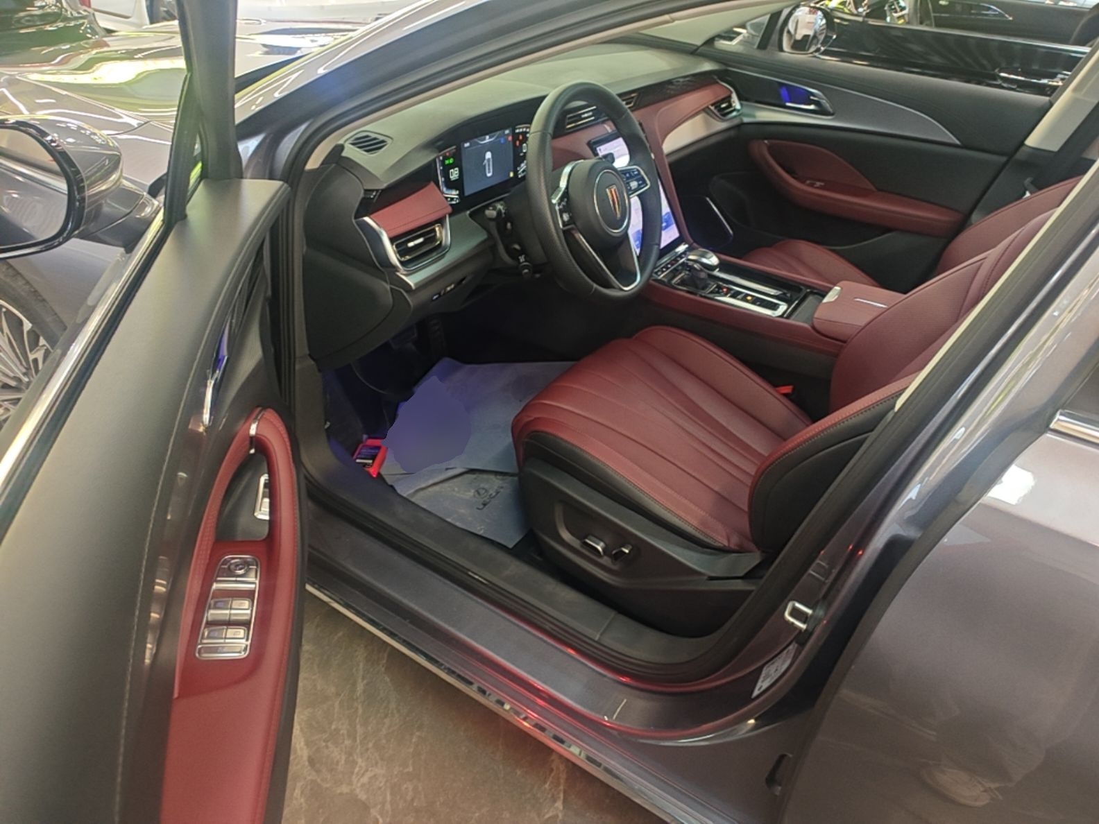 Hongqi H5 2023 1.5T DCT Smart Connect Flagship Edition - Chinese Trim Yun — снимка 18