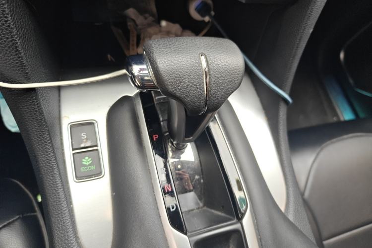 Used Honda Avancier 2017 240TURBO Two-Wheel Drive Elite Edition Gear Lever