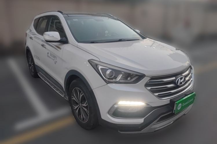 Used Hyundai Santa Fe 2017 2.0T Automatic All-Wheel Drive Smart 7-Seater
