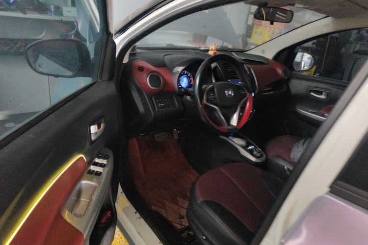 Used CHANGAN Benni 2015 1.4L IMT Luxury Model China V Standard
