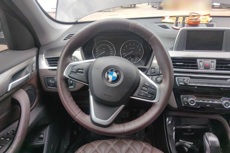 Used BMW X1 2018 sDrive18Li Luxury Model
