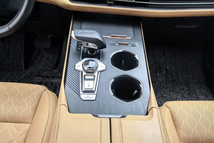 Used CHANGAN UNI-K 2021 2.0T All-Wheel Drive Prestige Version Gear Lever