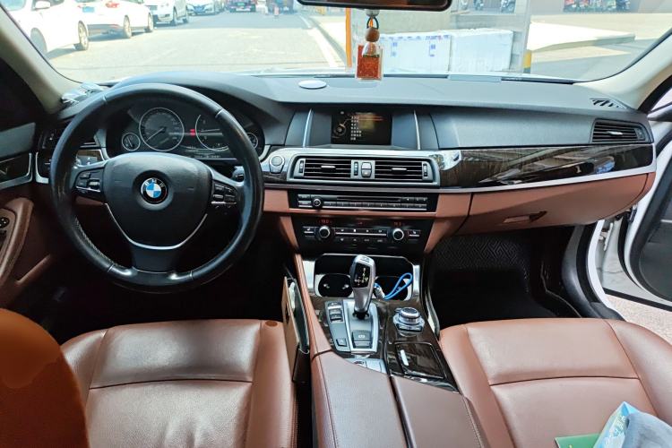 Used BMW 5 Series 2017 525Li Leading Model