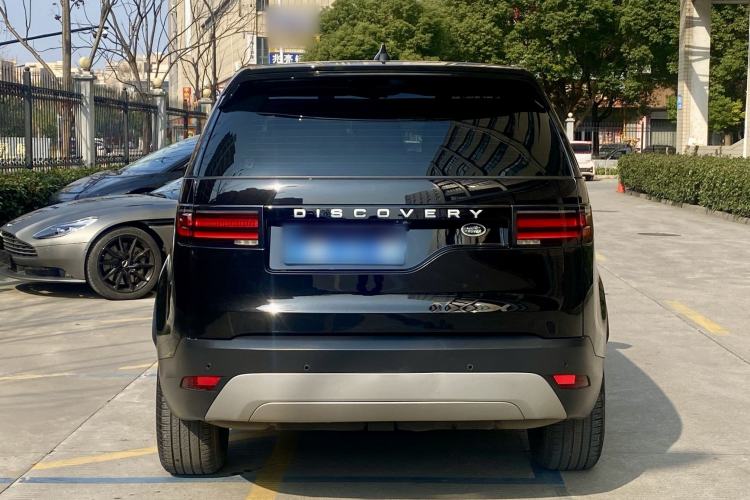 Used Land Rover Discovery 2023 300PS S
