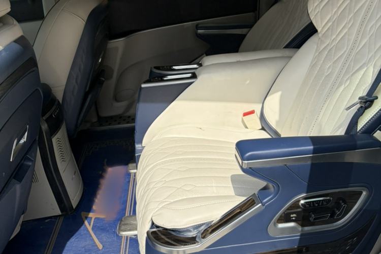 Used Buick GL8 2021 Land Cruiser Executive Class 652T Luxury Model Interior 4