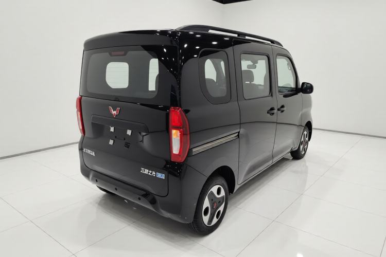 Used Wuling Zhiguang New Energy 2025 Model 305km Ambitious Edition Rear Right 45 Deg