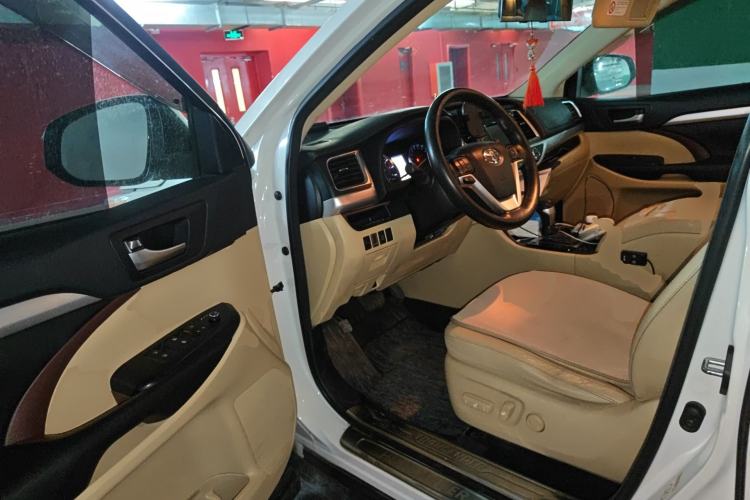 Used Toyota Highlander 2015 2.0T Four-Wheel Drive Luxury Edition 7-Seater
