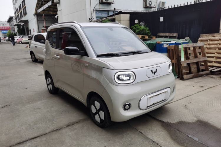 Used Wuling Hongguang MINIEV 2024 3rd Generation 215km Advanced Version
