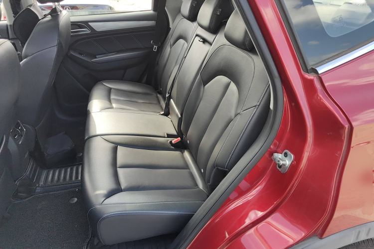 Used Roewe RX5 2016 30T Two-Wheel Drive Automatic Internet Smart Edition
