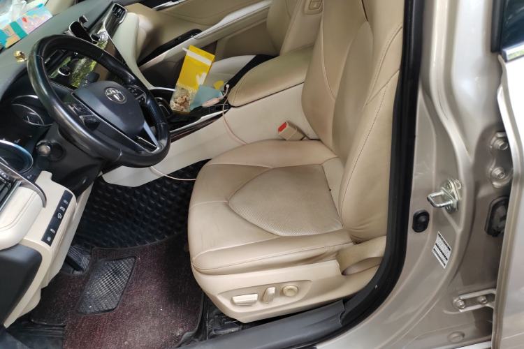 Used Toyota Camry 2019 2.0G Luxury Edition China V Standard