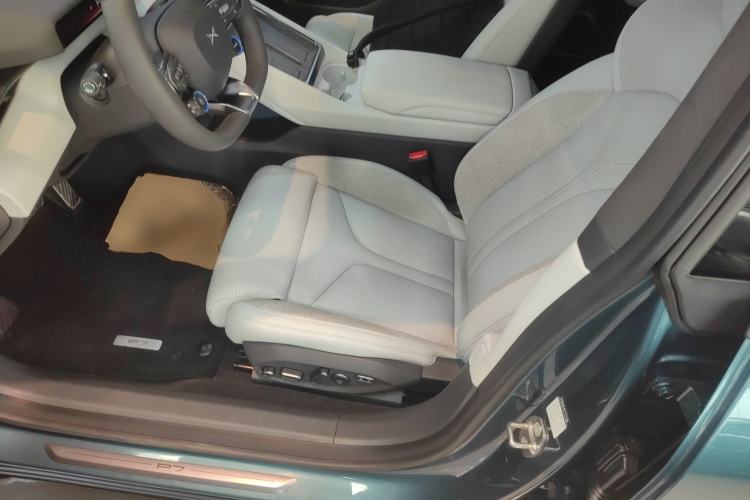 Used XPeng P7 2025 Model—750 All-Wheel-Drive High-Performance Ultra