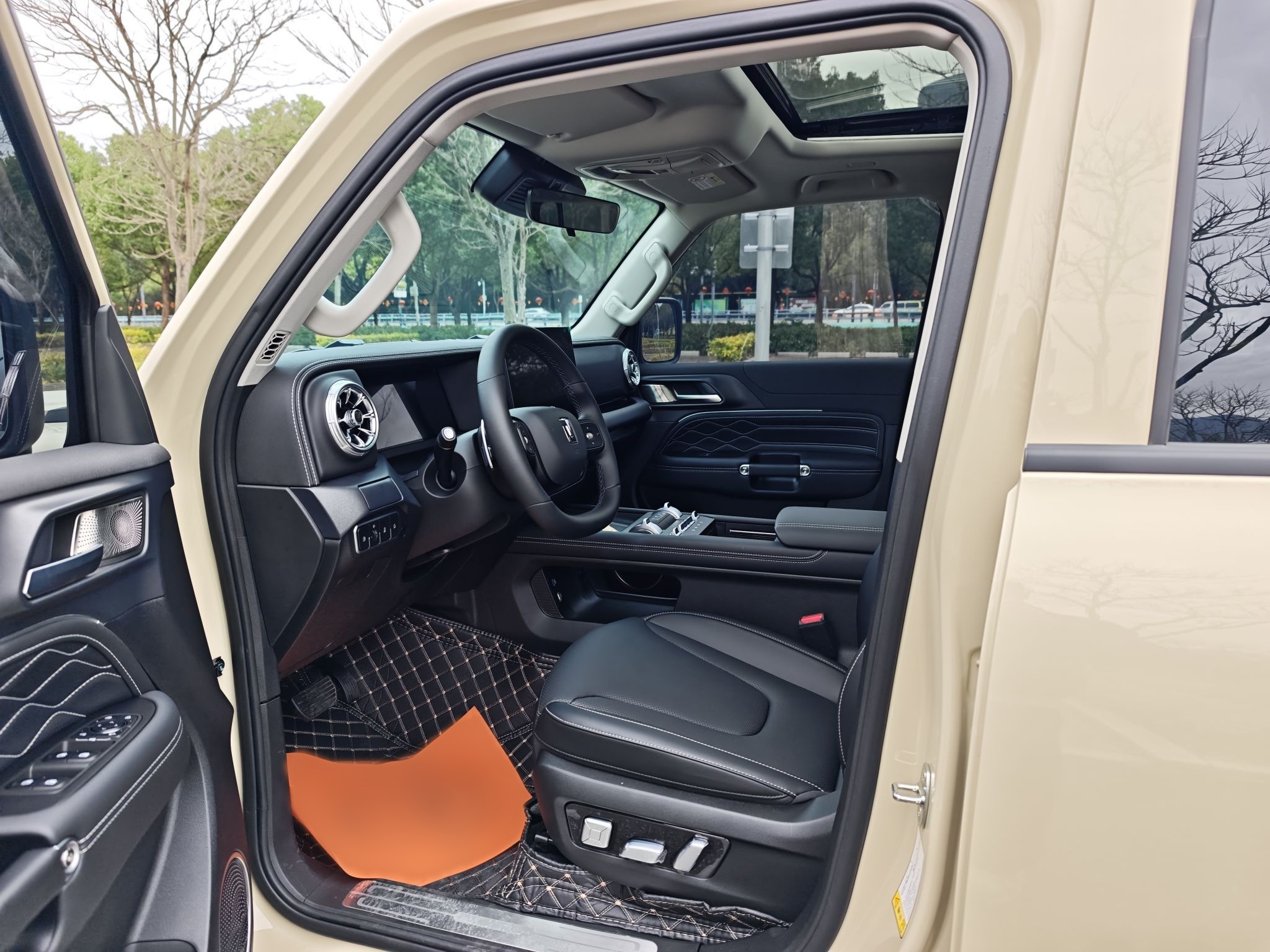 Переднее сиденье в автомобиле