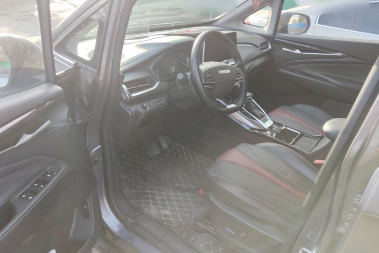 Used SAIC MAXUS EUNIQ 5 2020 Flagship Version with Large Battery 7 Seats