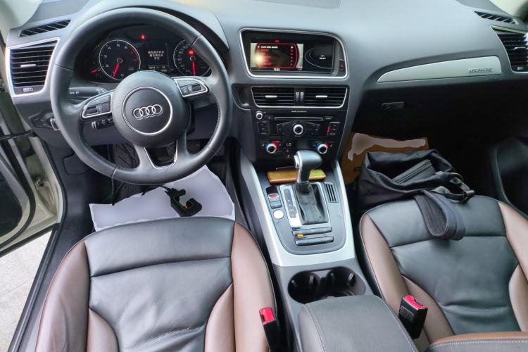 Used Audi Q5 2017 Plus 40 TFSI Technology Model
