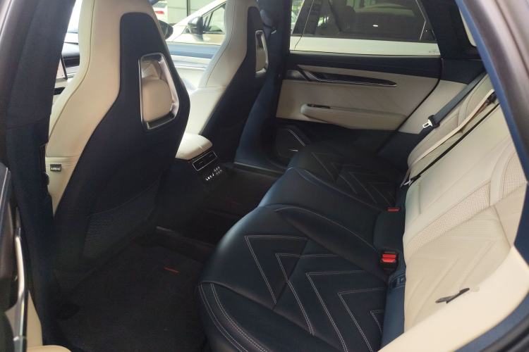 Used Zeekr 001 2023 WE Edition 100 kWh
