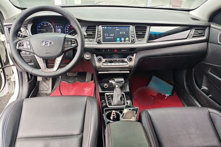 Used Hyundai Mistra 2017 1.8L Automatic Smart GLS China V Standard Center Console