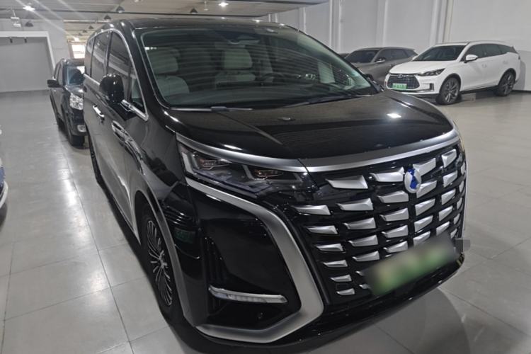 Used Denza D9 2024 DM-i 980 Four-Wheel Drive Prestige Model
