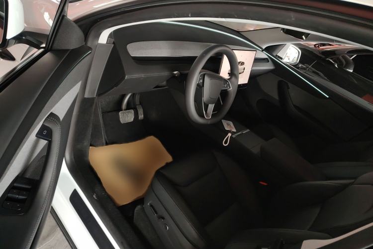 Used Tesla Model Y 2025 Rear-Wheel Drive First Edition