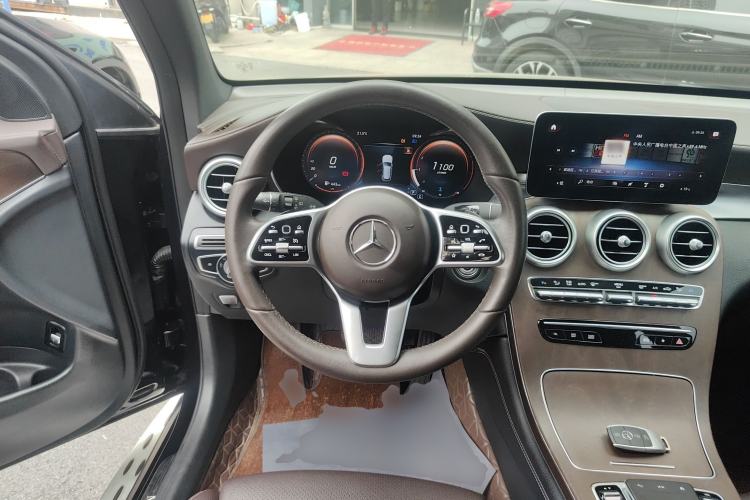 Used Mercedes-Benz GLC 2020 Facelift GLC 300 L 4MATIC Dynamic Edition Steering Wheel