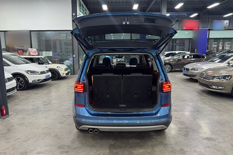 Used Volkswagen Touran 2021 Volkswagen Touran L 280TSI DSG Boundary Edition 7-Seater