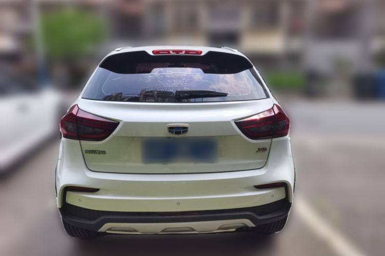 Used Geely Auto Vision X3 2019 Upgraded Model 1.5L Manual Luxury Version
