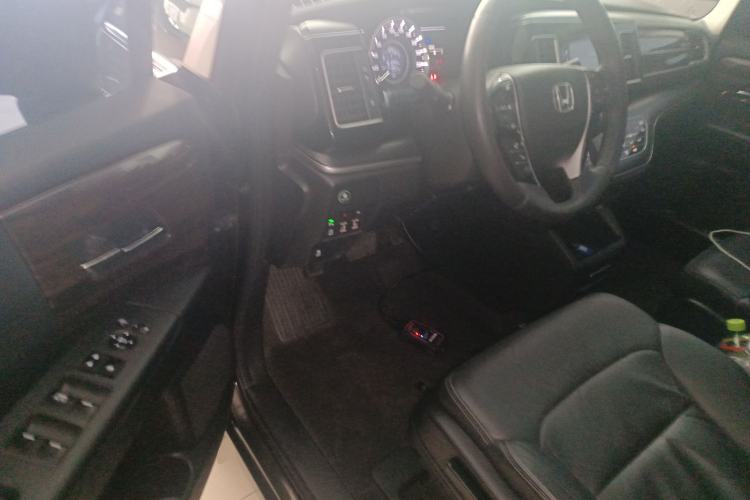 Used Honda Elysion 2016 2.4L Style Edition
