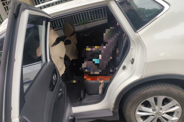 Used Nissan X-Trail 2016 2.5L CVT Sport Edition 4WD Left Rear Seat