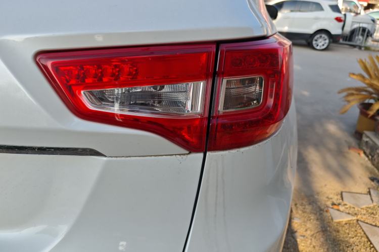 Used CHANGAN CS75 2016 1.8T Automatic Elite Model China V Standard
